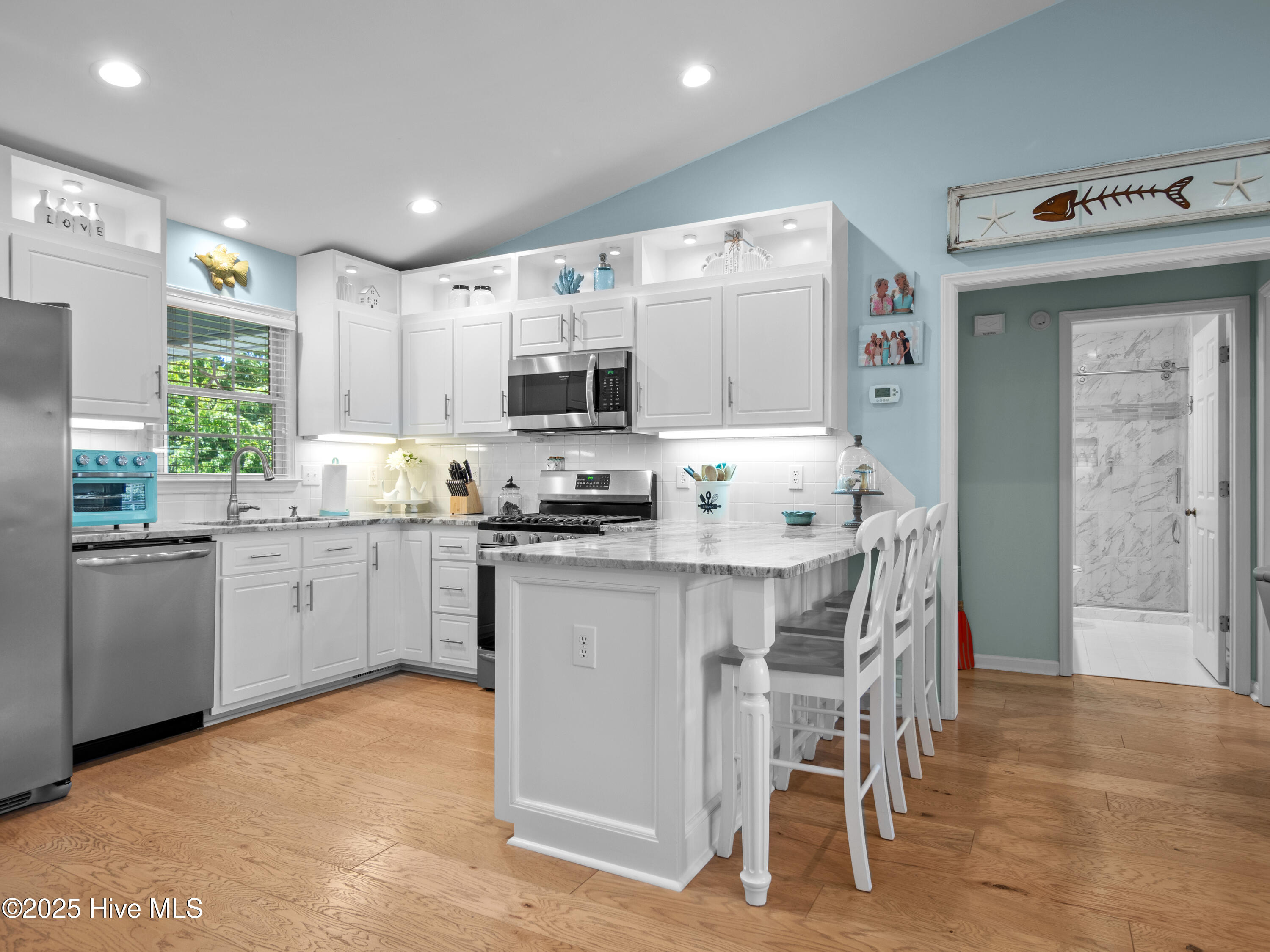 113 Sea Gull Road Emerald Isle, NC 28594 - Photo 7 of 53 download_78