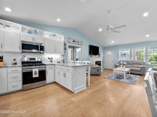 $950,000 | 113 Sea Gull Road, Emerald Isle, NC 28594