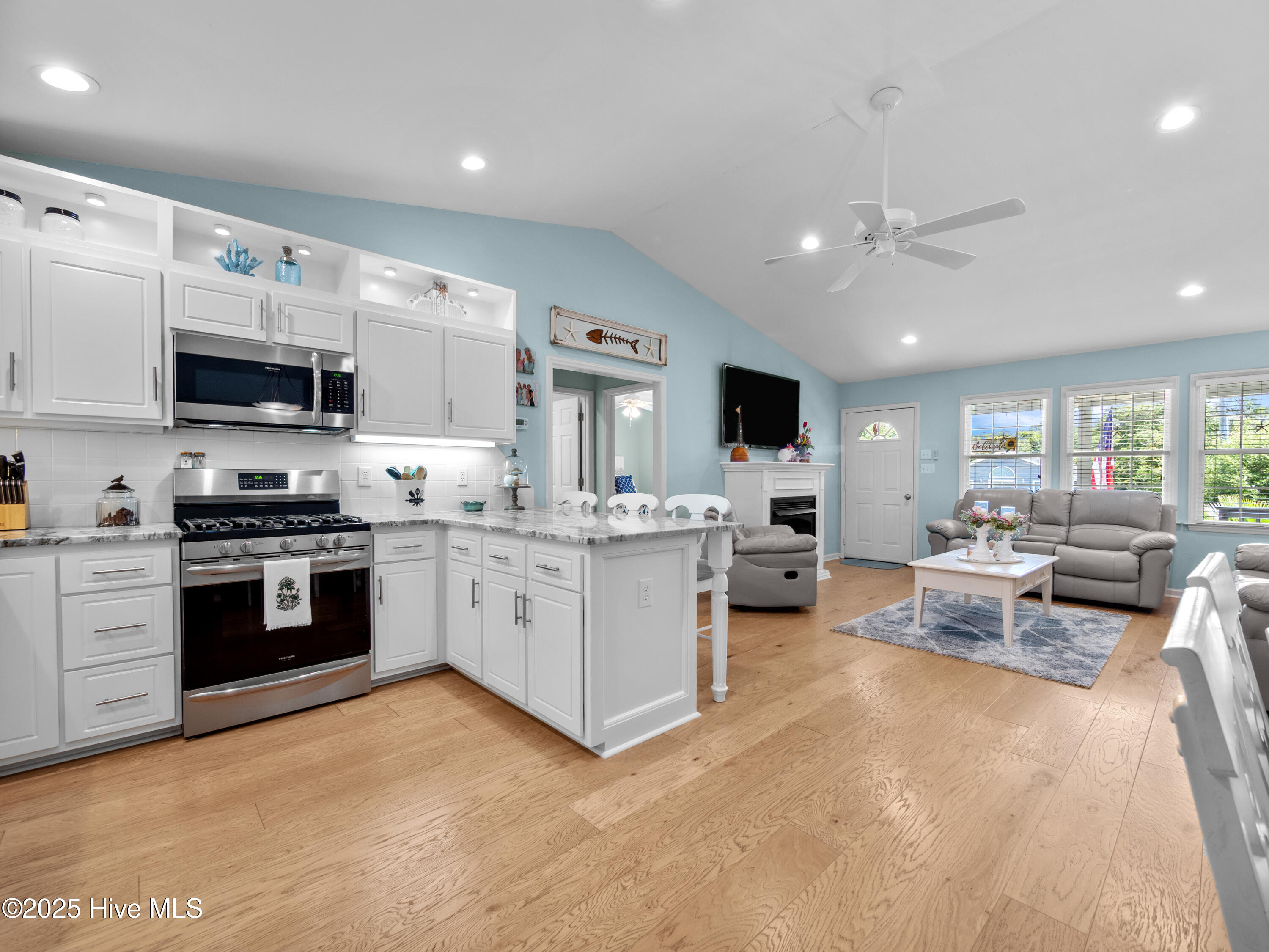 113 Sea Gull Road Emerald Isle, NC 28594 - Photo 8 of 53 download_62