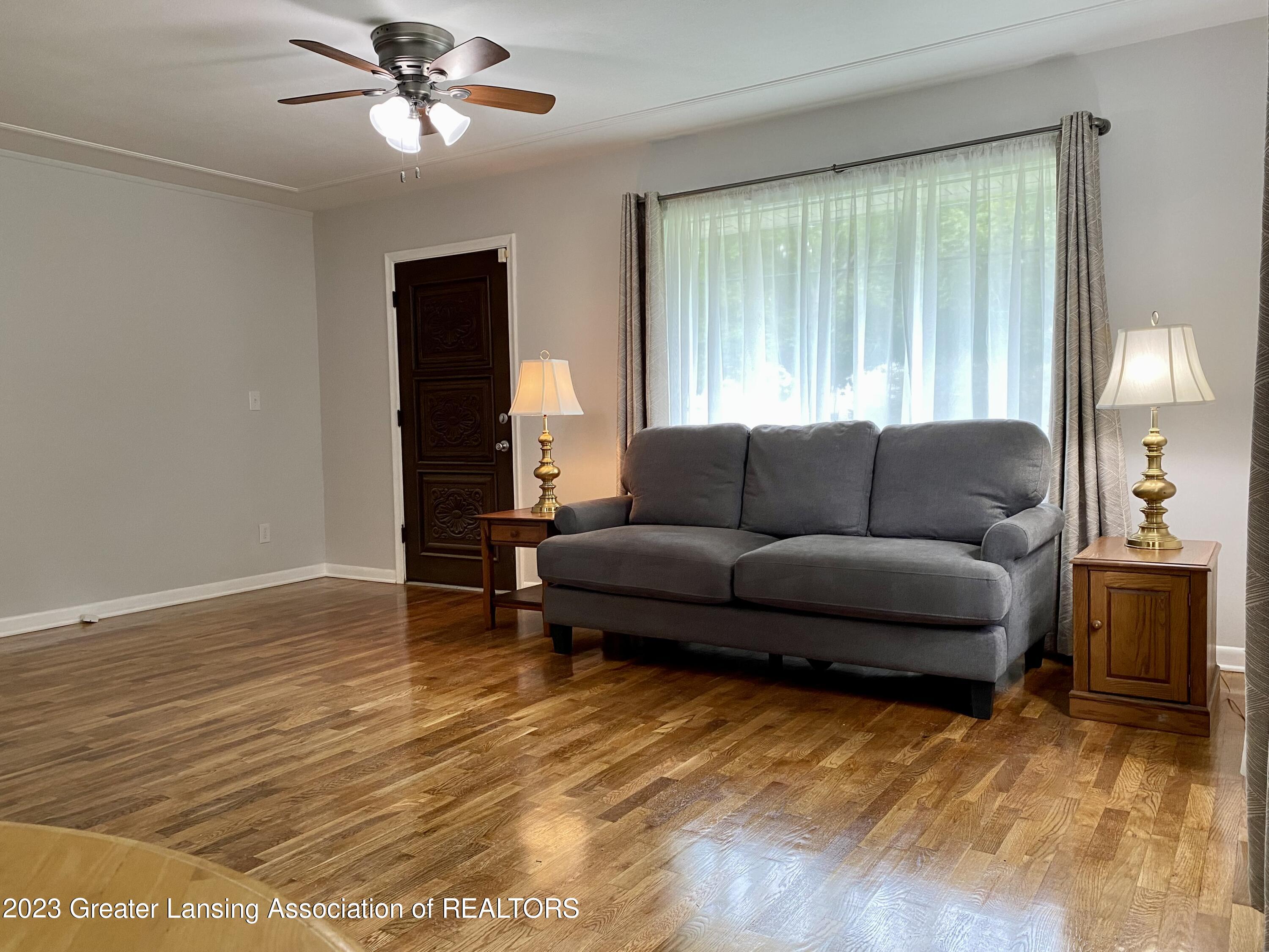 6964 Cooper Road Lansing, MI 48911 - Photo 3 of 17 IMG-1241