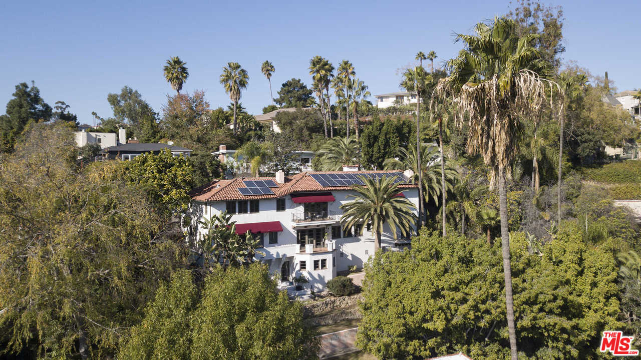 2318 Hollyridge Drive Los Angeles, CA 90068 - Photo 35 of 40 a view of a multi story residential apartment building