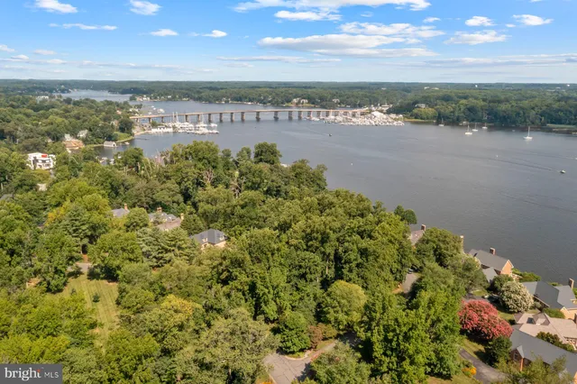 $1,000,000 | 370 South River Landing Road, Unit 370, Edgewater, MD 21037