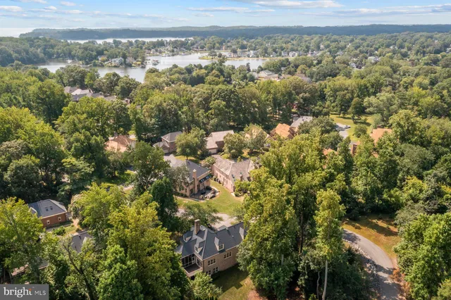 $1,000,000 | 370 South River Landing Road, Unit 370, Edgewater, MD 21037