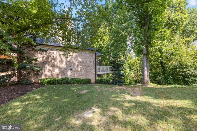 $1,000,000 | 370 South River Landing Road, Unit 370, Edgewater, MD 21037