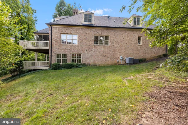 $1,000,000 | 370 South River Landing Road, Unit 370, Edgewater, MD 21037