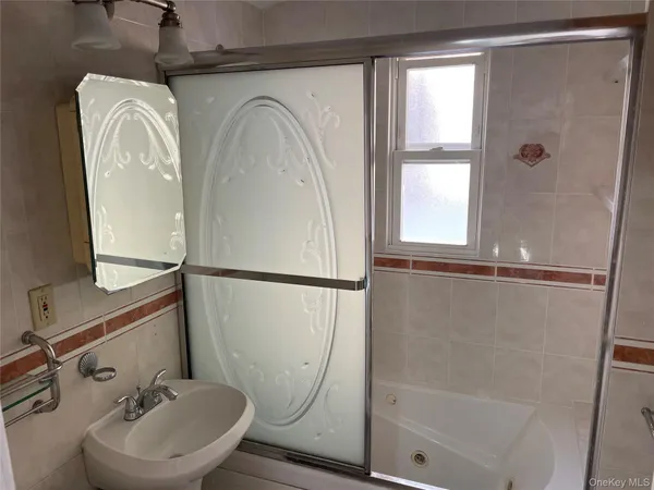 $3,500 | 76-62 172nd Street | Hillcrest