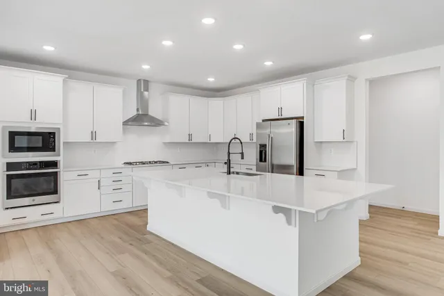 $809,999 | 217 Camwood Court, Fredericksburg, VA 22405