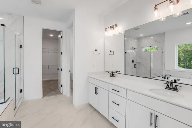 $809,999 | 217 Camwood Court, Fredericksburg, VA 22405