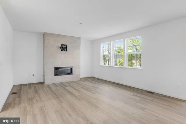 $809,999 | 217 Camwood Court, Fredericksburg, VA 22405