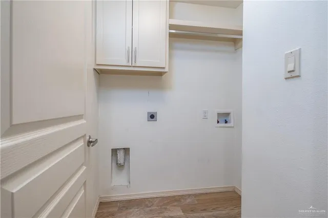 a view of walk in closet