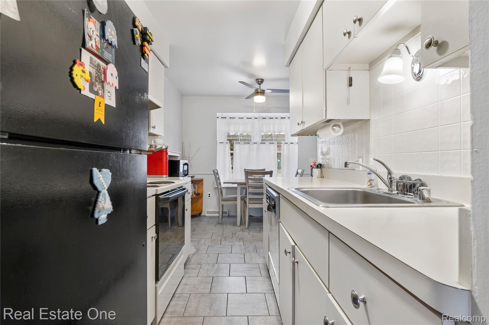31093 Hoover Road, Unit 14 Warren, MI 48093 - Photo 11 of 20 c5.jpeg