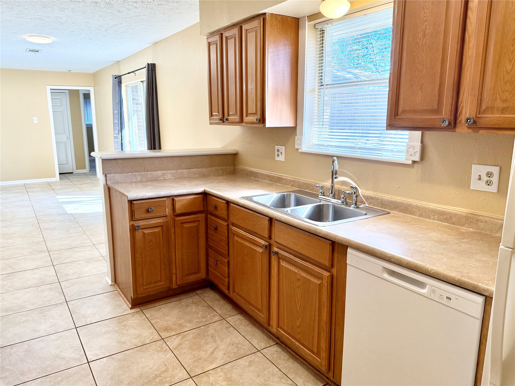 1809 Capri Lane Seabrook, TX 77586 - Photo 12 of 23