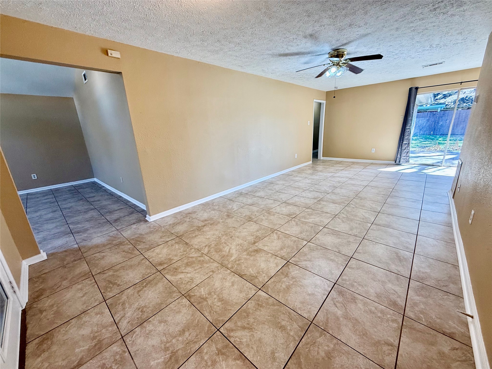 1809 Capri Lane Seabrook, TX 77586 - Photo 2 of 23