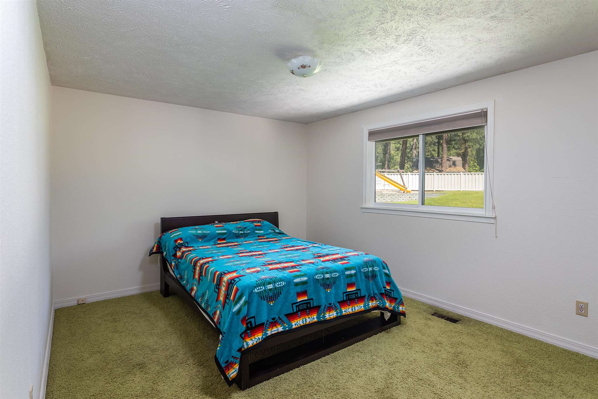 4503 East Lane Park Road Mead, WA 99021 - Photo 15 of 46