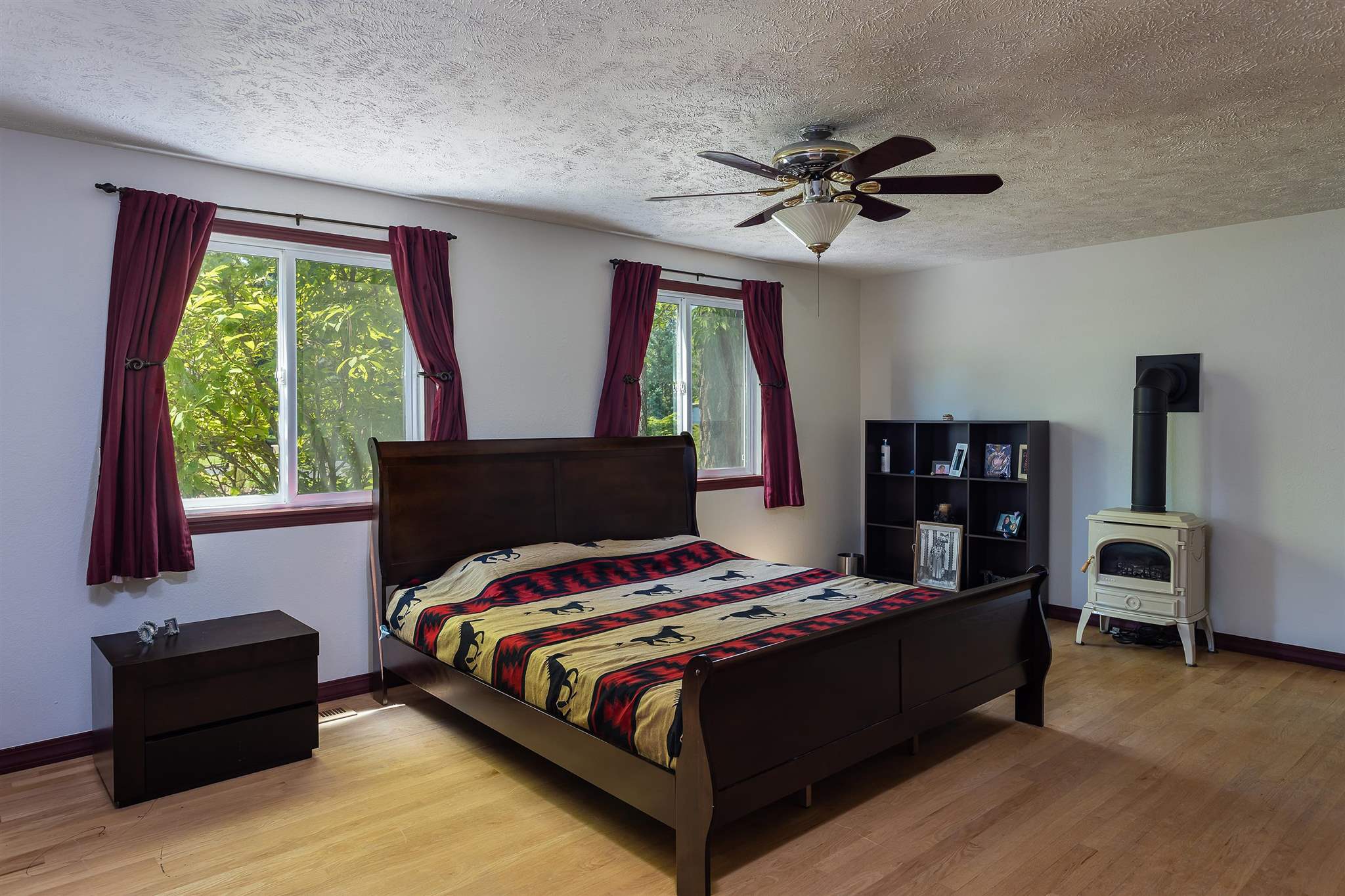4503 East Lane Park Road Mead, WA 99021 - Photo 8 of 46