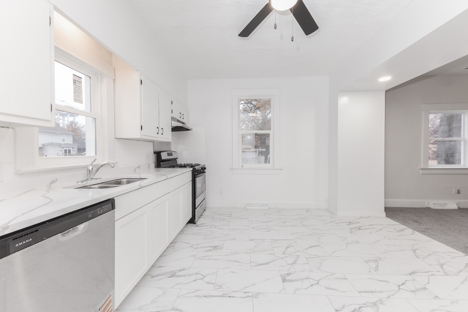 220 West Bennett Street Pontiac, IL 61764 - Photo 23 of 44