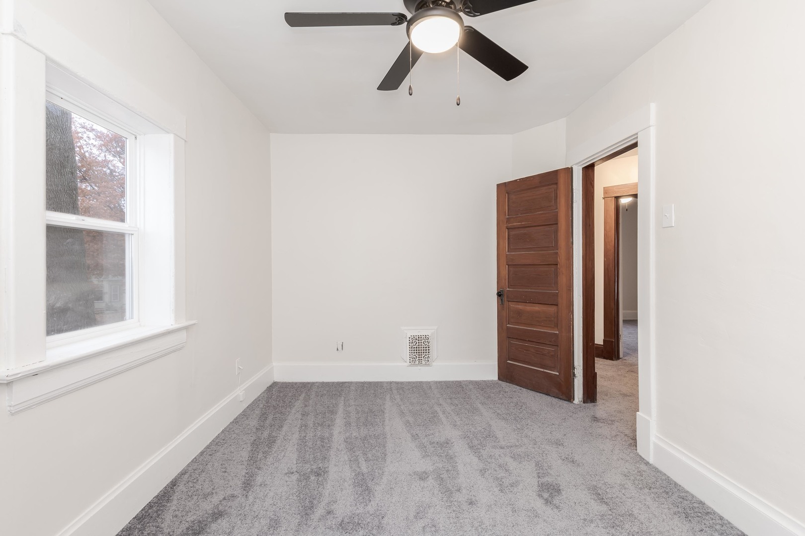 220 West Bennett Street Pontiac, IL 61764 - Photo 32 of 44