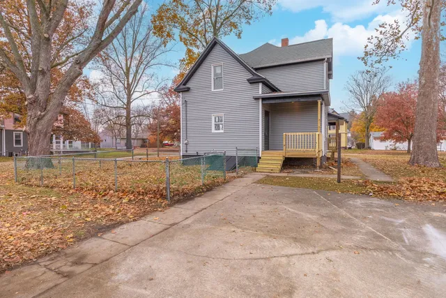 $195,000 | 220 West Bennett Street, Pontiac, IL 61764