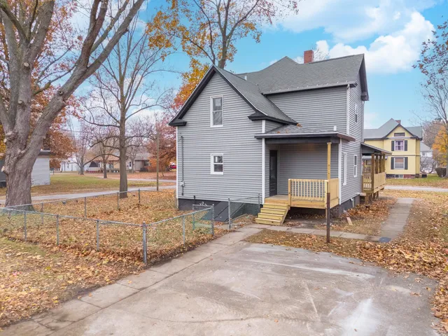 $195,000 | 220 West Bennett Street, Pontiac, IL 61764