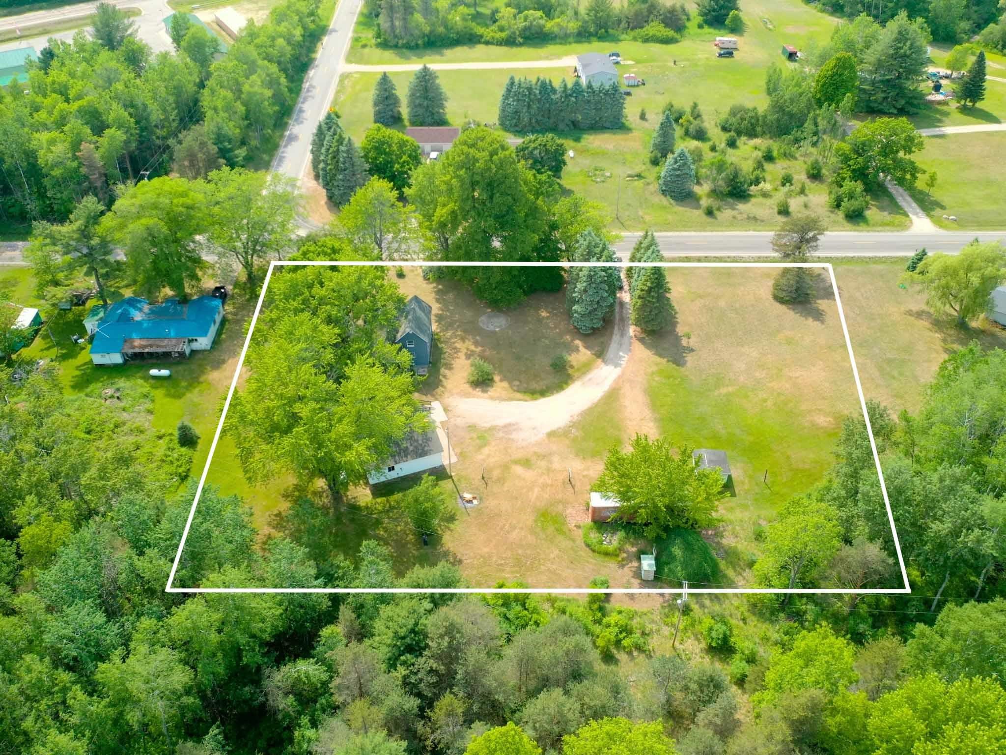 6012 North 43 Road Manton, MI 49663 - Photo 3 of 53