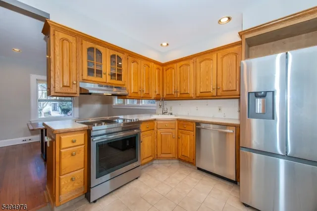 $6,300 | 22 Carolin Road, Montclair, NJ 07043