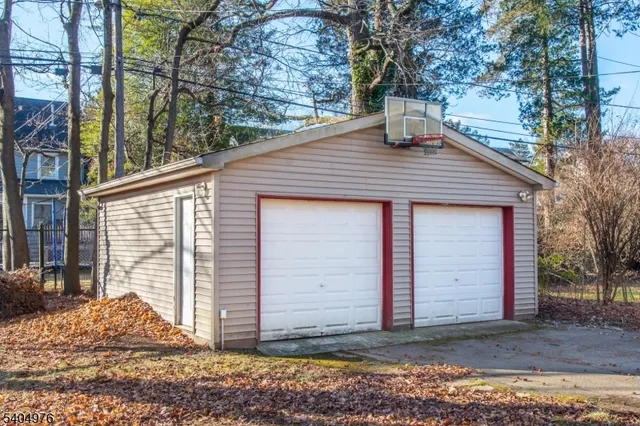 $6,300 | 22 Carolin Road, Montclair, NJ 07043