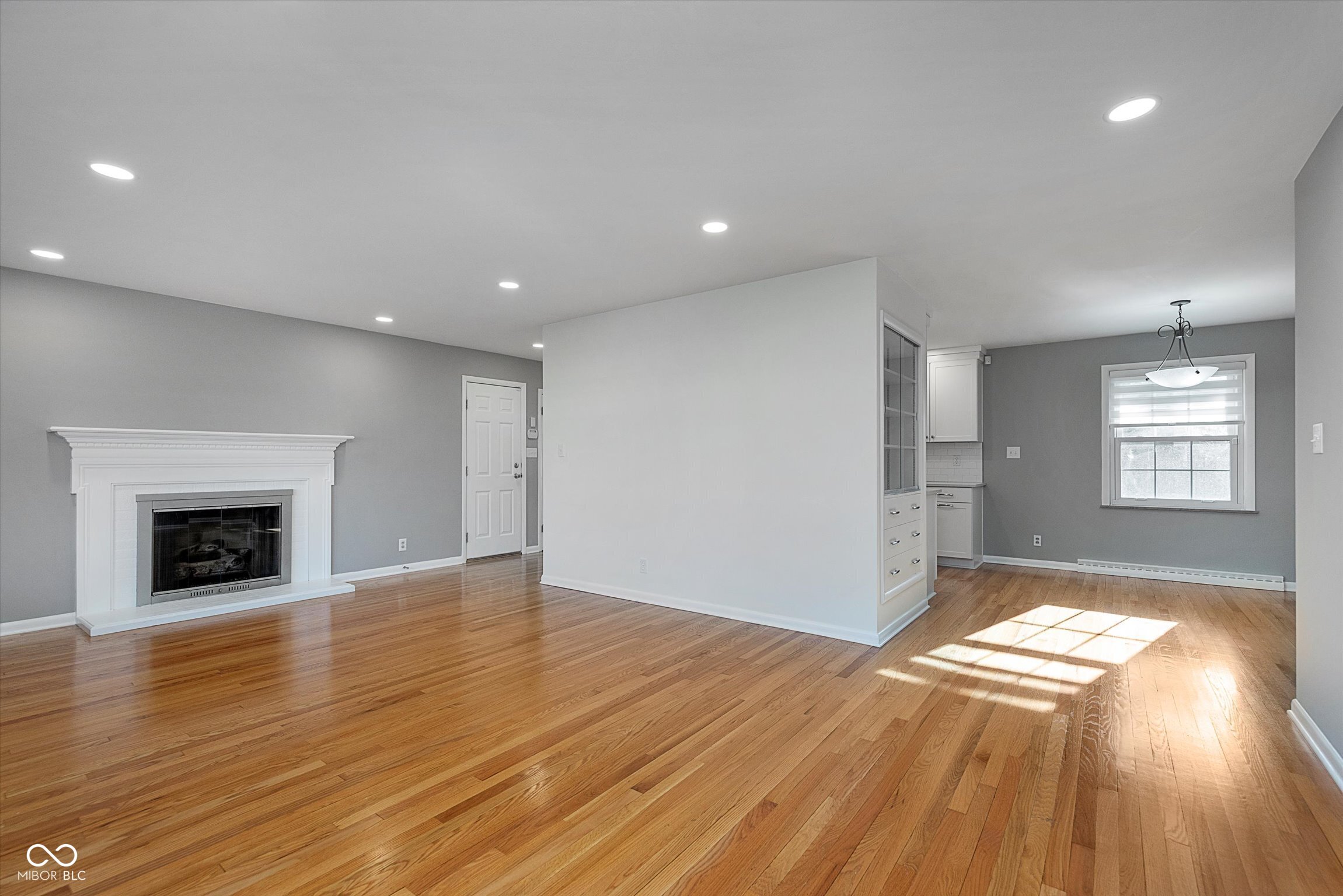 6407 Brokenhurst Road Indianapolis, IN 46220 - Photo 3 of 34 Gallery Image 3