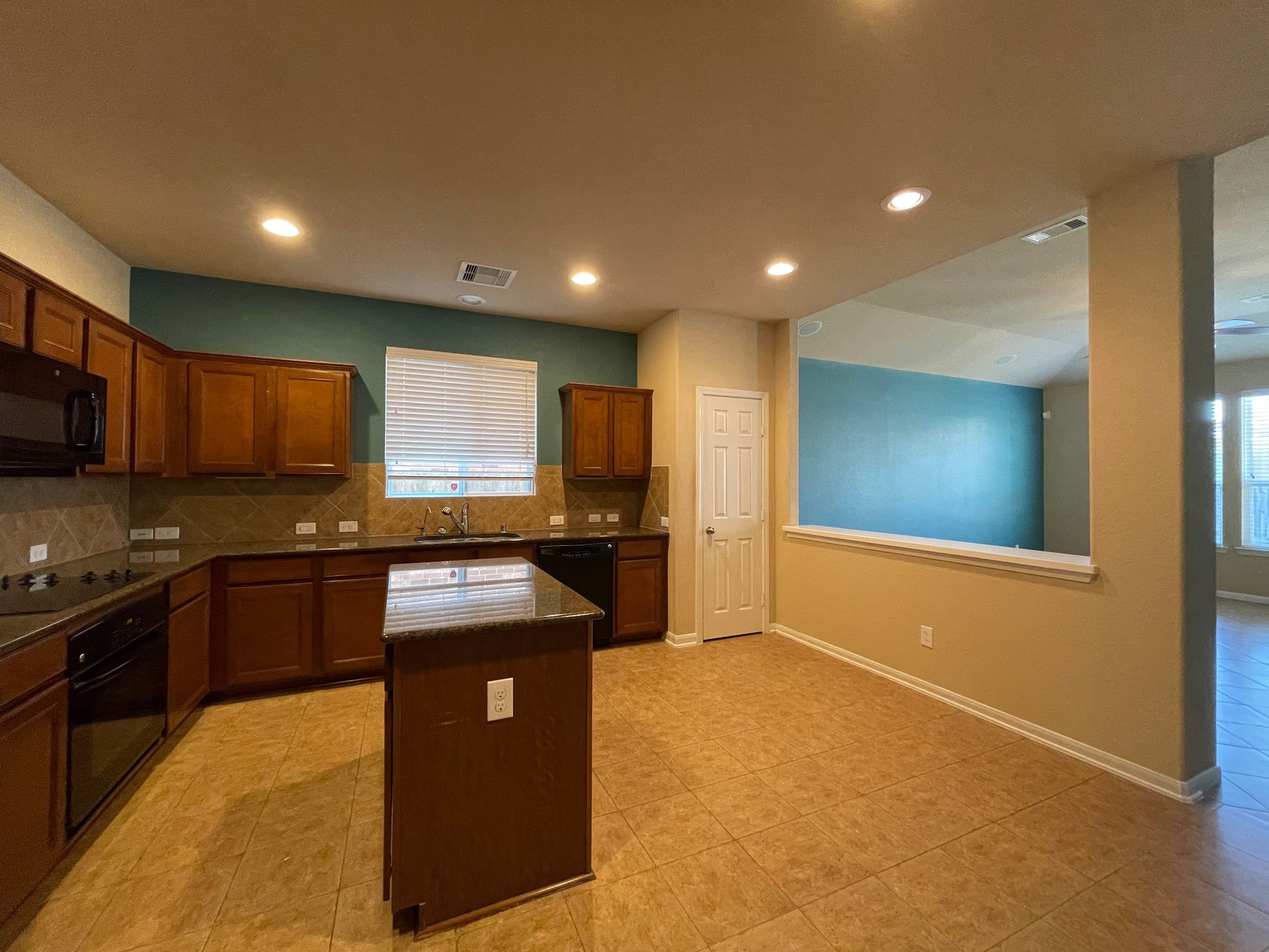 21554 Hawkspur Ridge Street Richmond, TX 77406 - Photo 5 of 15