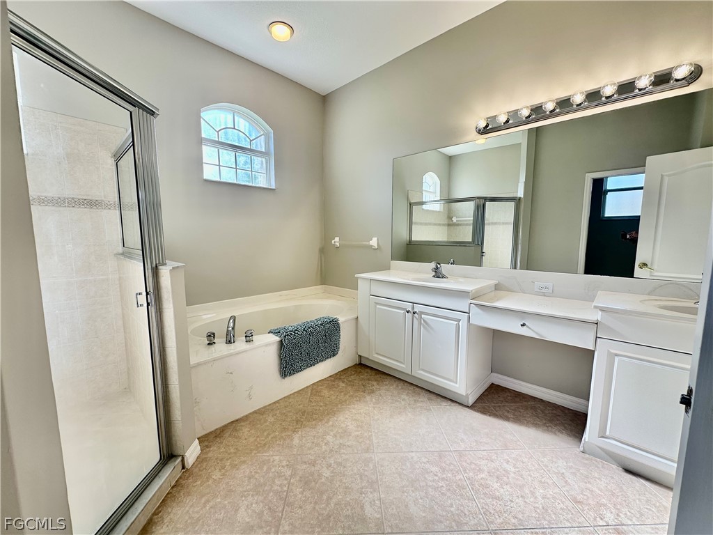 12469 Pebble Stone Court Fort Myers, FL 33913 - Photo 12 of 30