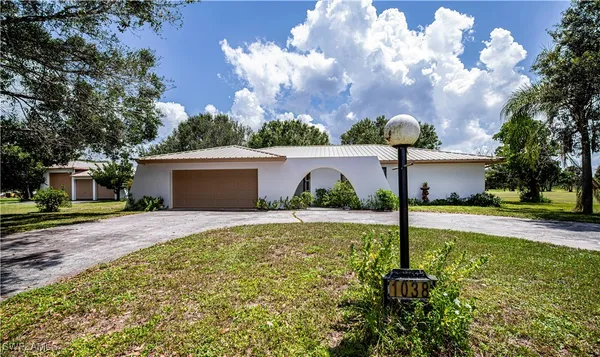 $425,000 | 1038 Seminole Circle, Moore Haven, FL 33471