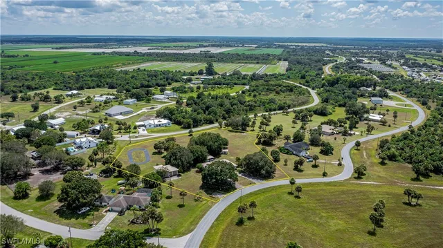 $460,000 | 1038 Seminole Circle, Moore Haven, FL 33471