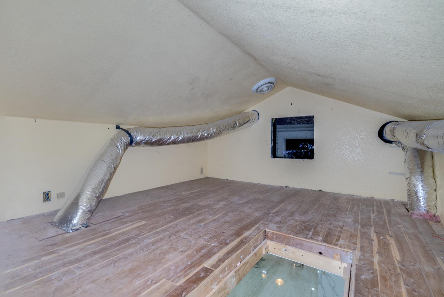 136 North Acacia Avenue Ripon, CA 95366 - Photo 17 of 21 a view of a room with rack on the wall