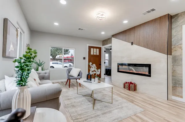 $549,900 | 136 North Acacia Avenue, Ripon, CA 95366