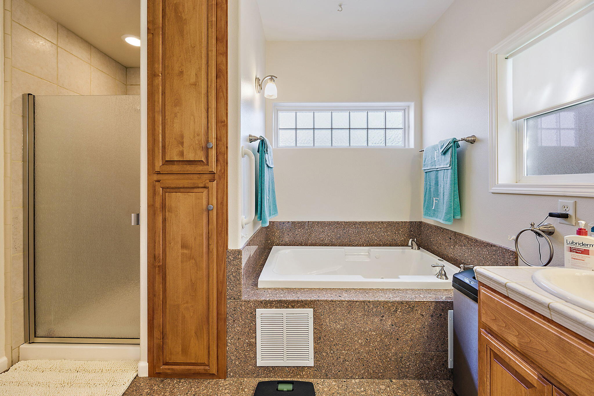992 St Andrews Way Eagle Point, OR 97524 - Photo 44 of 48 51-web-or-mls-StA (51)