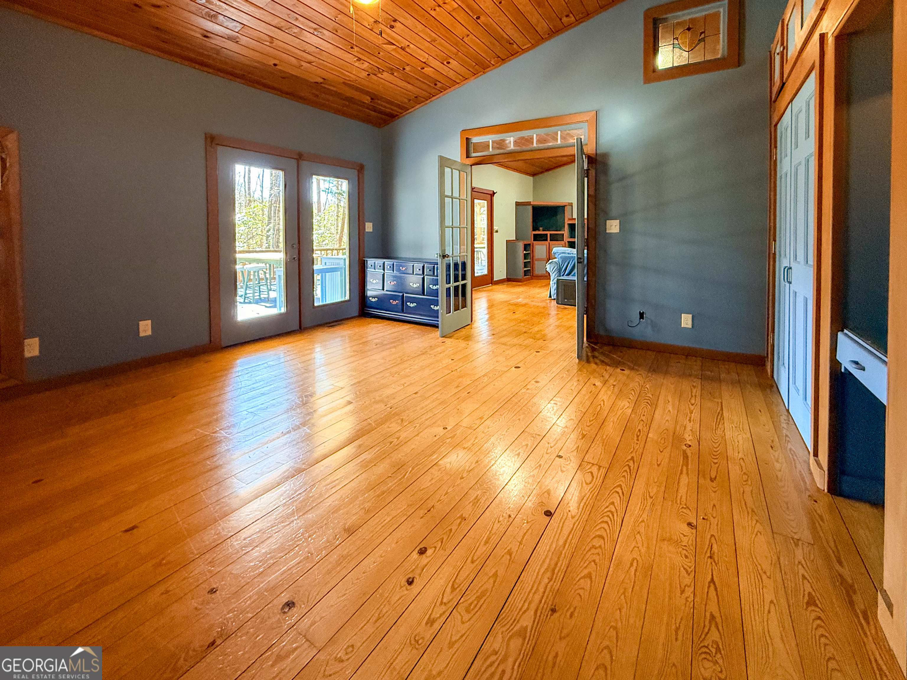 33 McNabb Road Clarkesville, GA 30523 - Photo 16 of 44