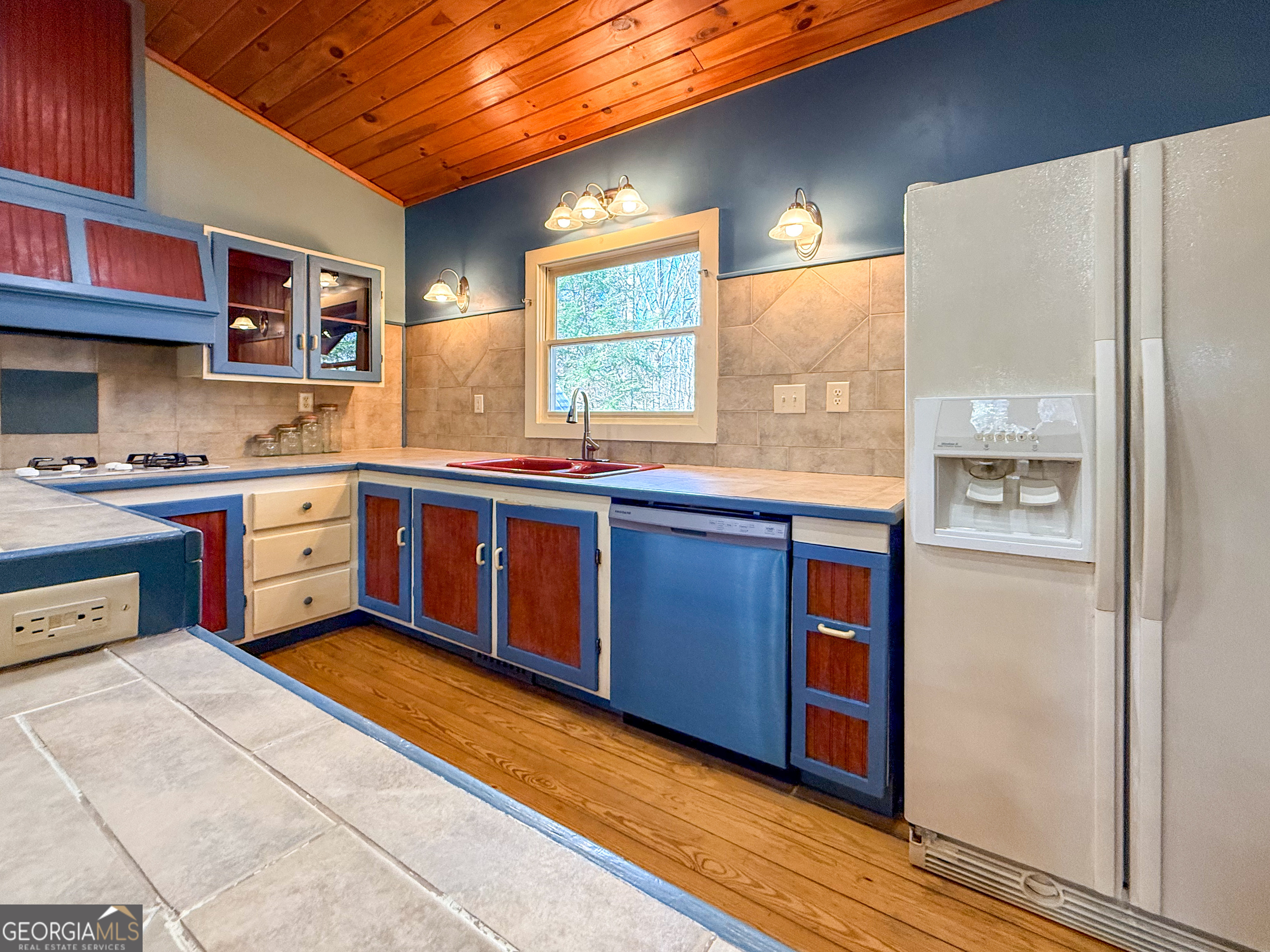 33 McNabb Road Clarkesville, GA 30523 - Photo 7 of 44