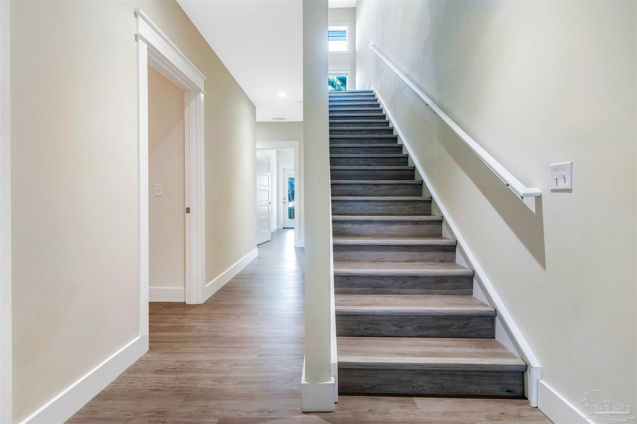 340 Bluefish Drive, Unit 206 Fort Walton Beach, FL 32548 - Photo 16 of 43 a view of entryway