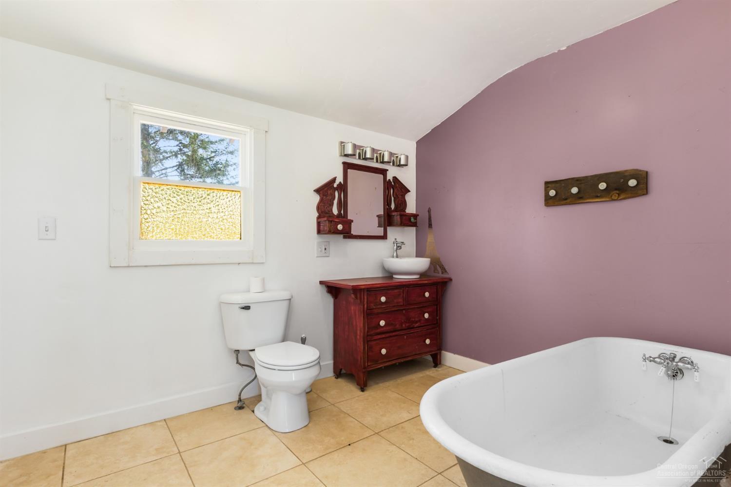 21721 Northeast Butler Market Road Bend, OR 97701 - Photo 12 of 24 Additional Photo