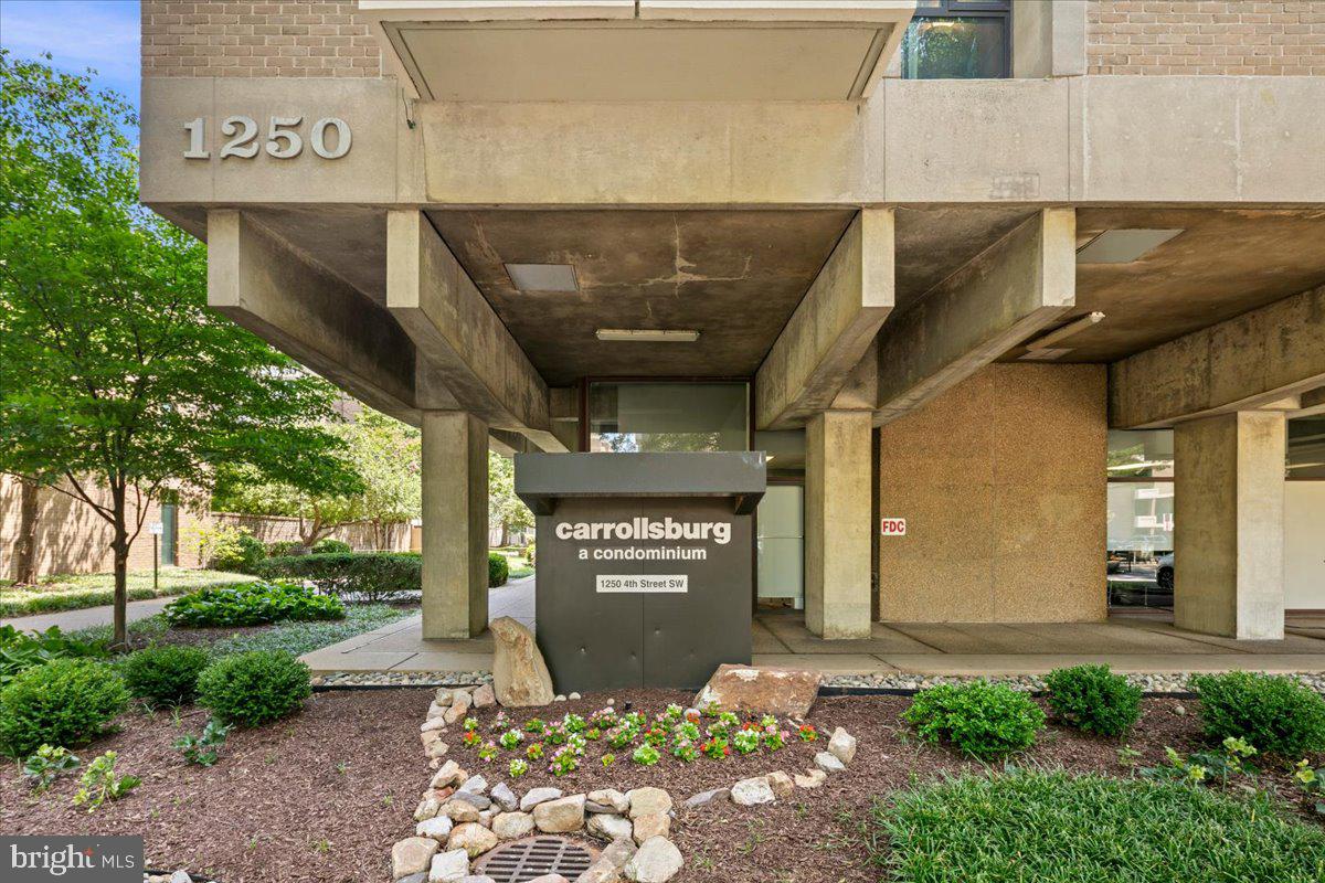 1250 Southwest 4th Street Southwest, Unit W104 Washington, DC 20024 - Photo 10 of 41
