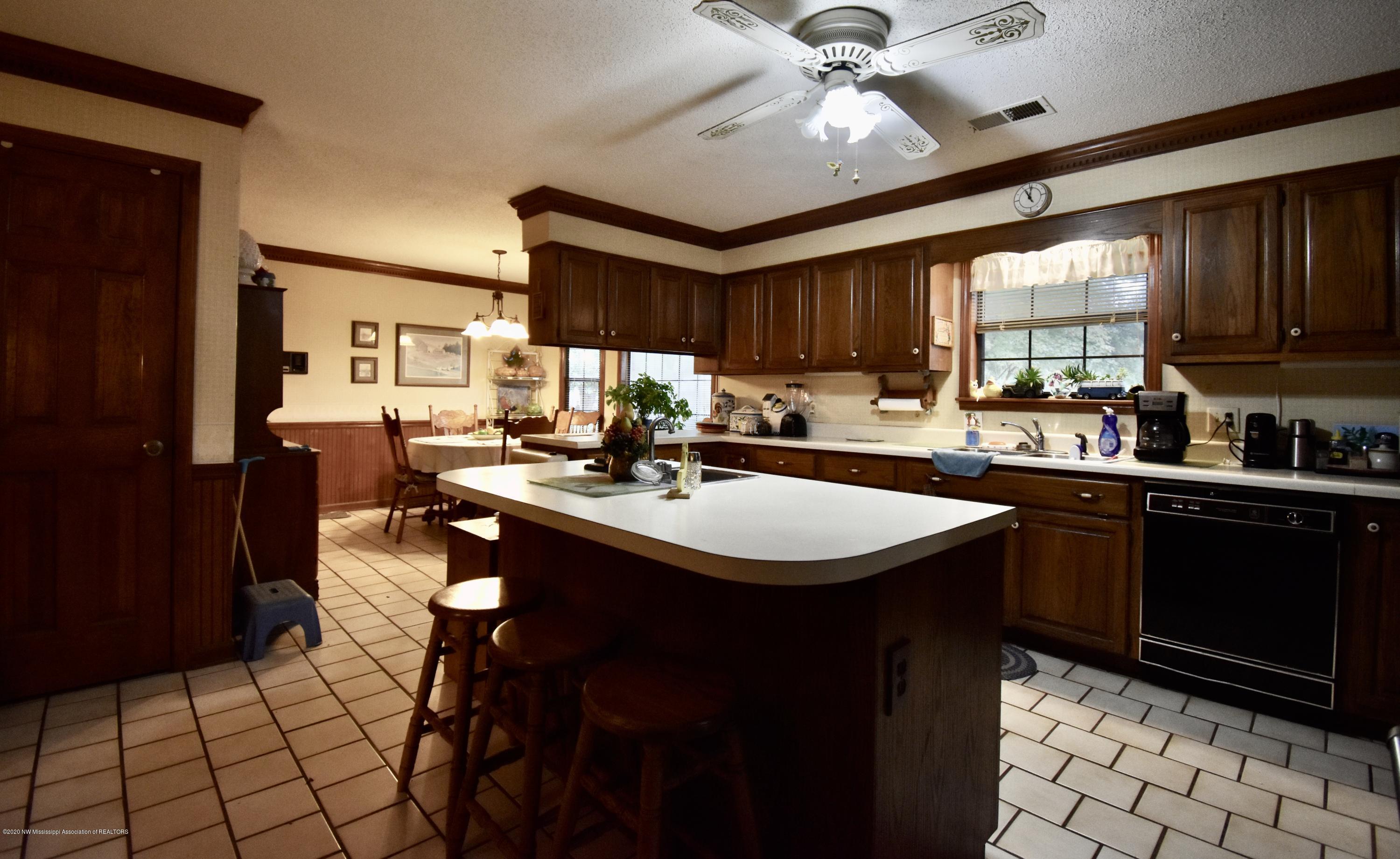 367 Mt Pleasant Road Red Banks, MS 38661 - Photo 8 of 24 Kitchen/Breakfast