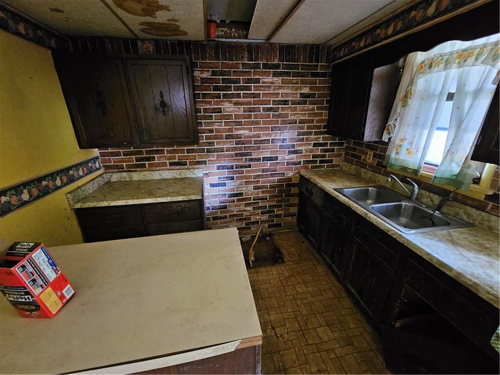 58 Elm Street Natrona Heights, PA 15065 - Photo 7 of 23