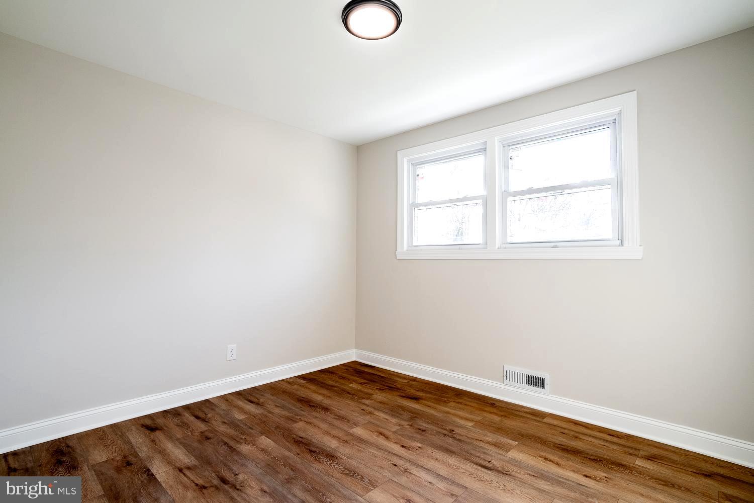 1009 Edgemoor Road Cherry Hill, NJ 08034 - Photo 33 of 49