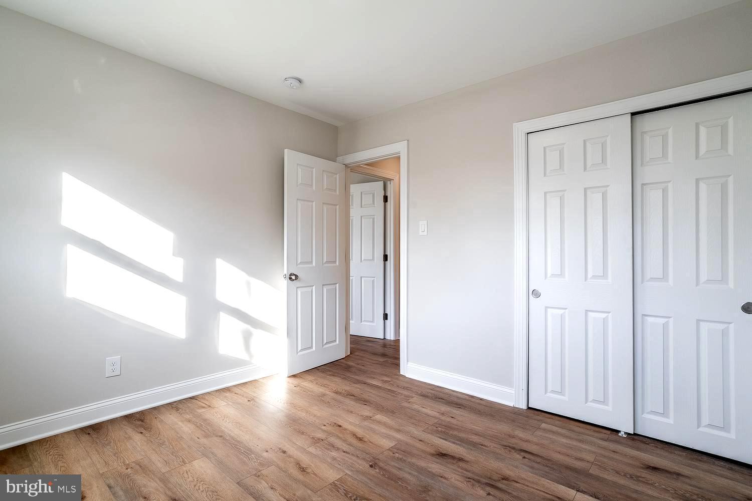 1009 Edgemoor Road Cherry Hill, NJ 08034 - Photo 34 of 49