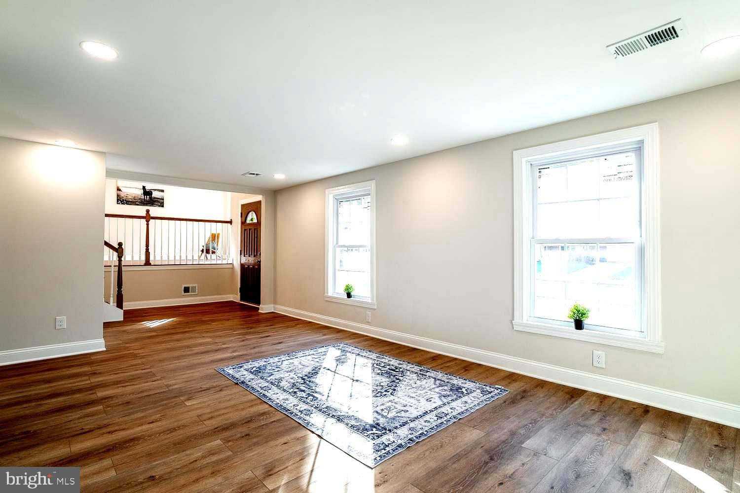 1009 Edgemoor Road Cherry Hill, NJ 08034 - Photo 4 of 49