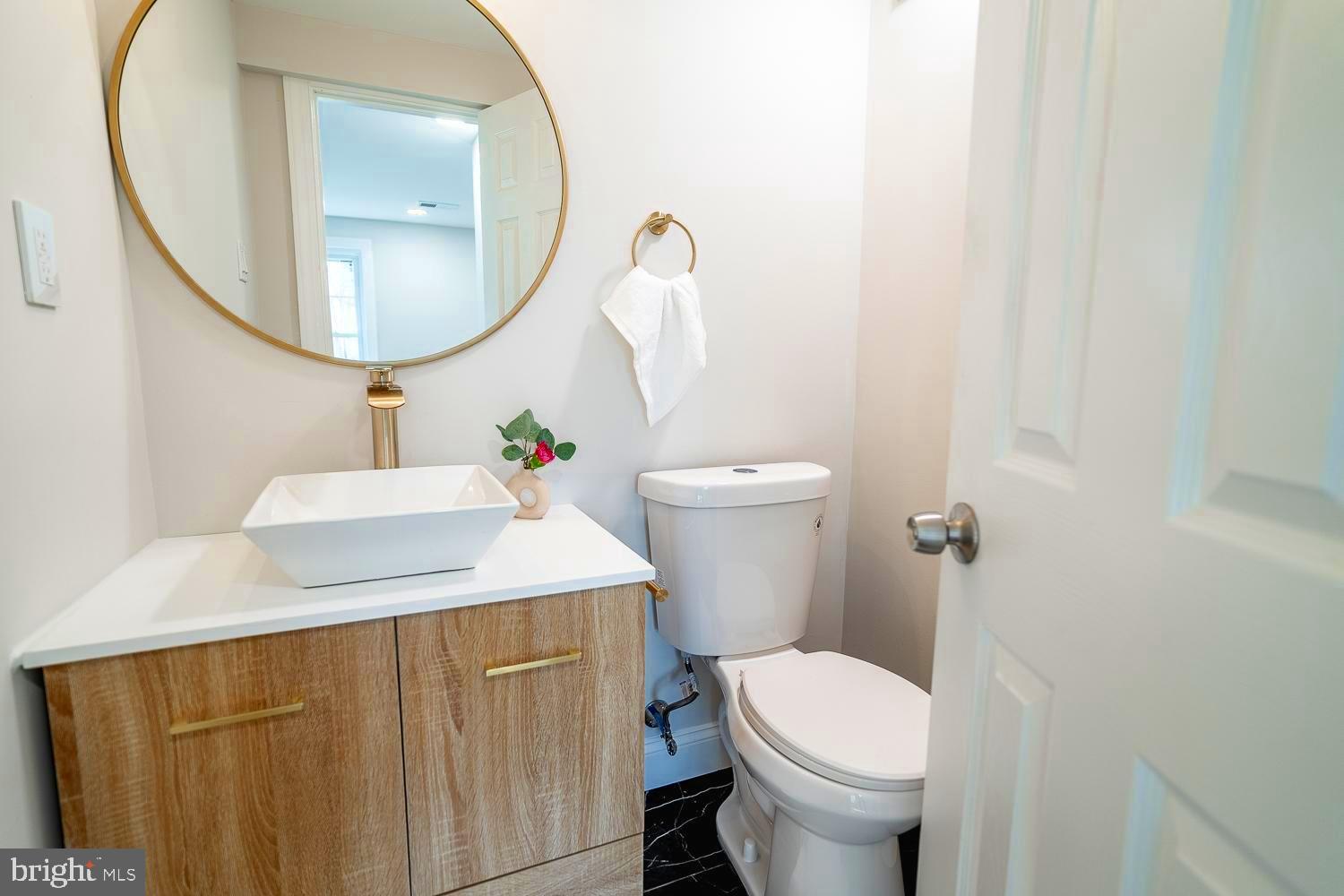 1009 Edgemoor Road Cherry Hill, NJ 08034 - Photo 10 of 49