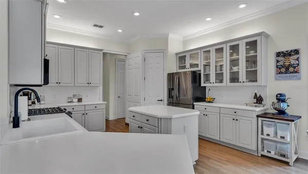 $785,000 | 2542 Crews Lake Hills Loop South, Lakeland, FL 33813