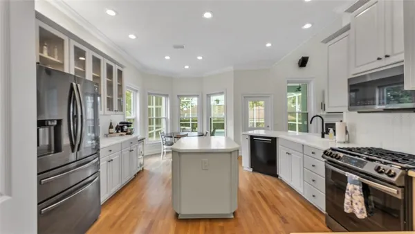 $785,000 | 2542 Crews Lake Hills Loop South, Lakeland, FL 33813