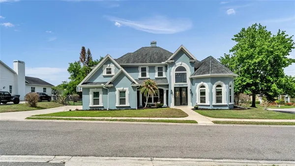 $785,000 | 2542 Crews Lake Hills Loop South, Lakeland, FL 33813