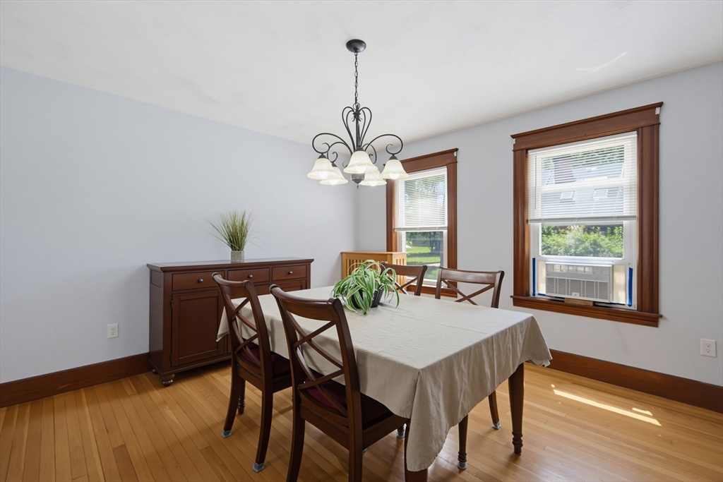 413 Goldthwaite Road Northbridge, MA 01588 - Photo 7 of 34