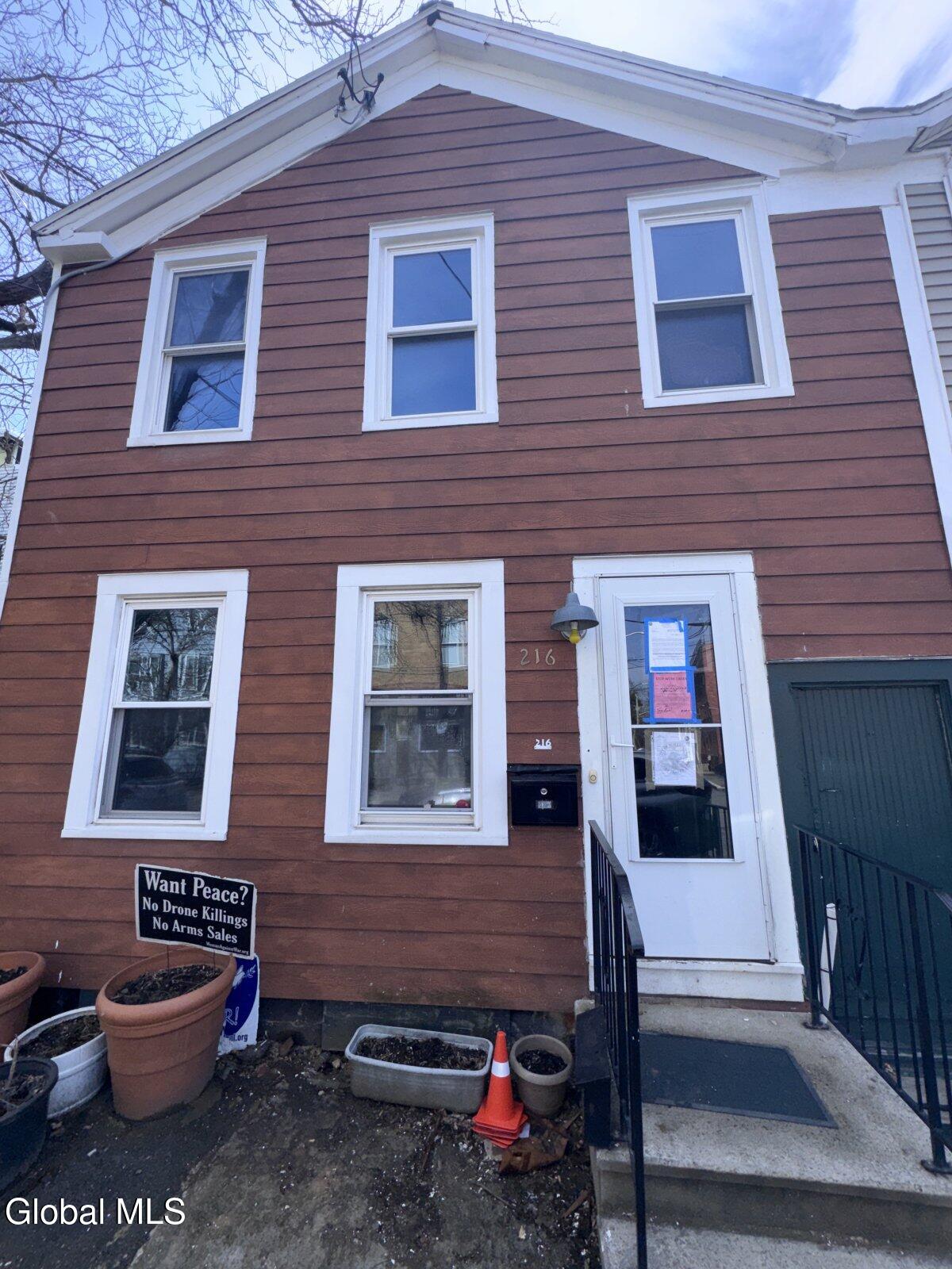 216 Front Street Schenectady, NY 12305 - Photo 1 of 17 Front